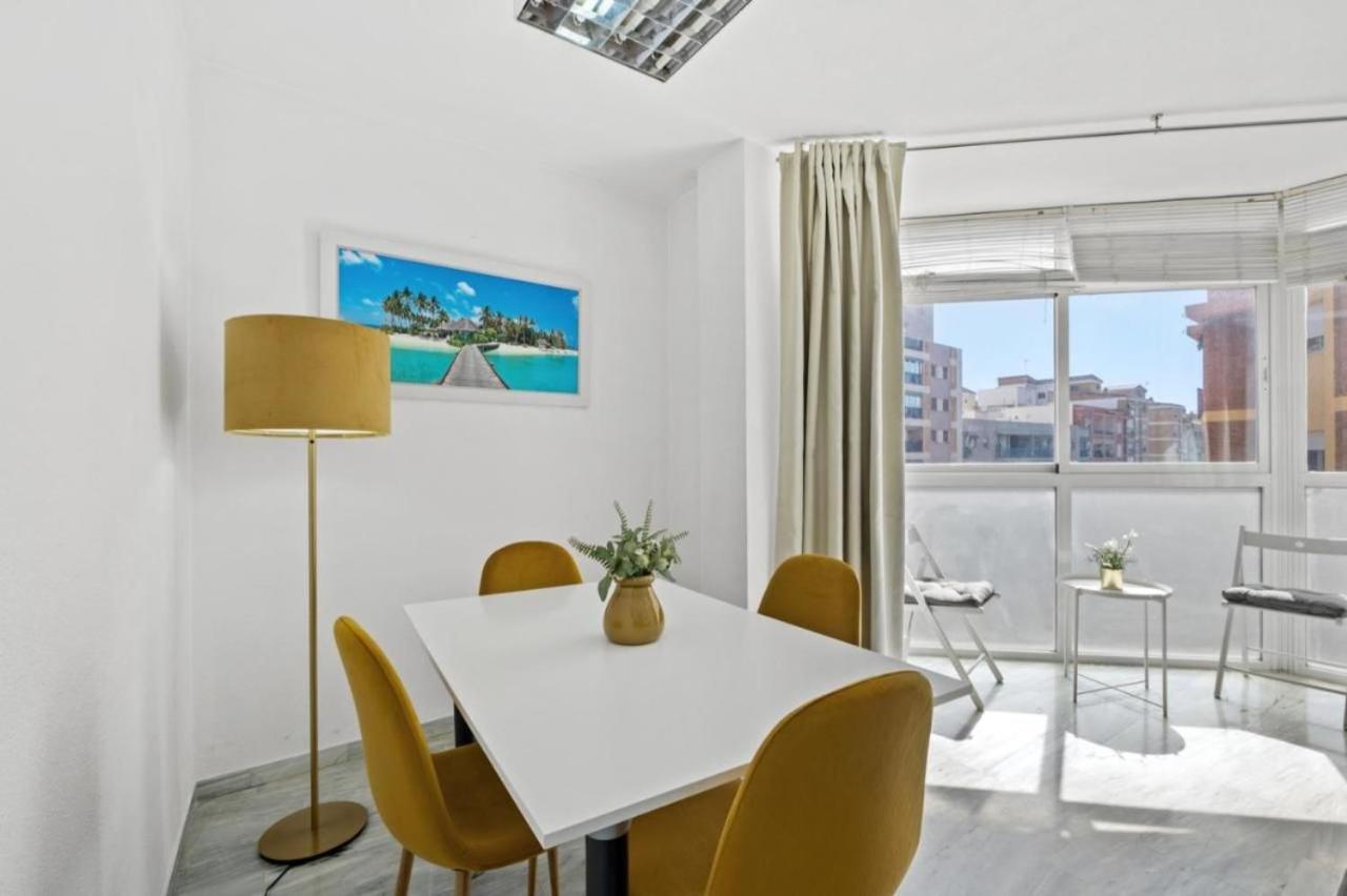 Apartamento Luminoso Cuarteles By Greensol Homes Malaga Luaran gambar