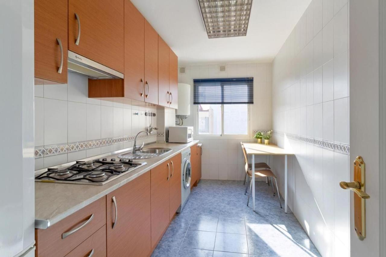 Apartamento Luminoso Cuarteles Apartment Malaga Luaran gambar